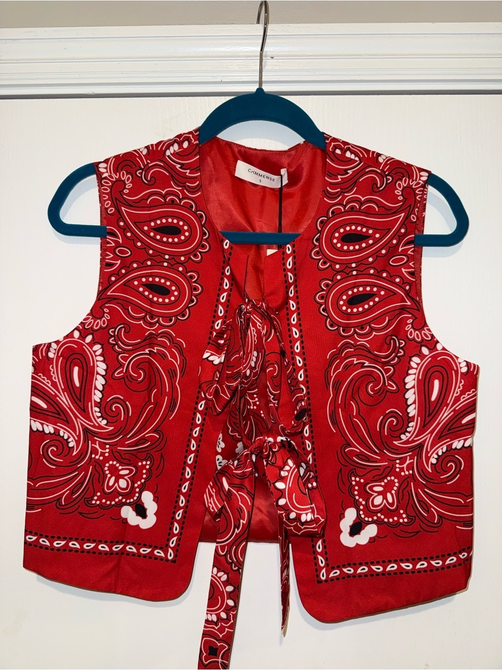 Commense tie front bandana top NWT